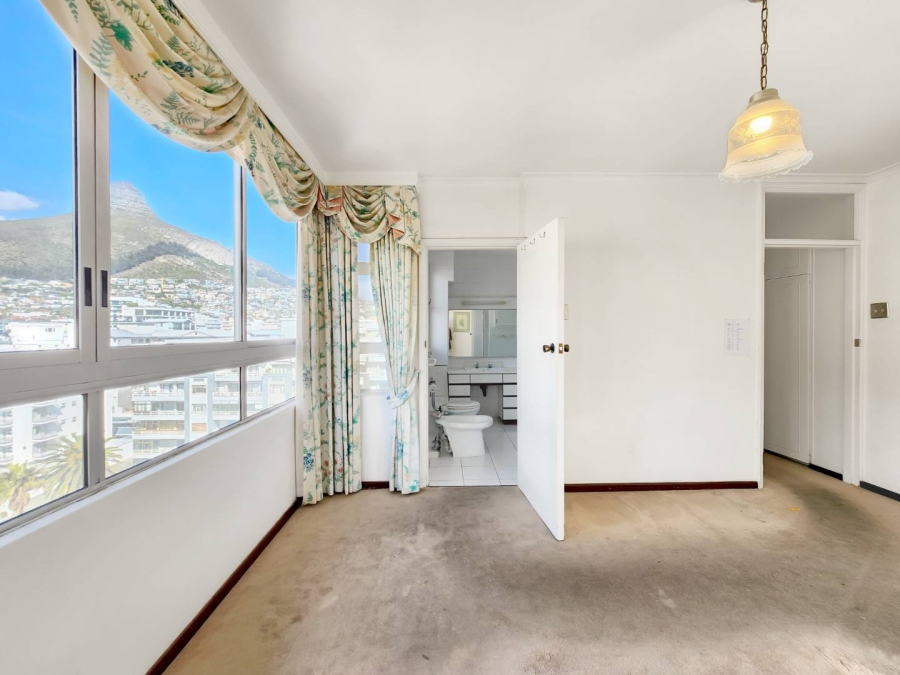 3 Bedroom Property for Sale in Sea Point Western Cape